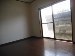 1階 洋室6帖